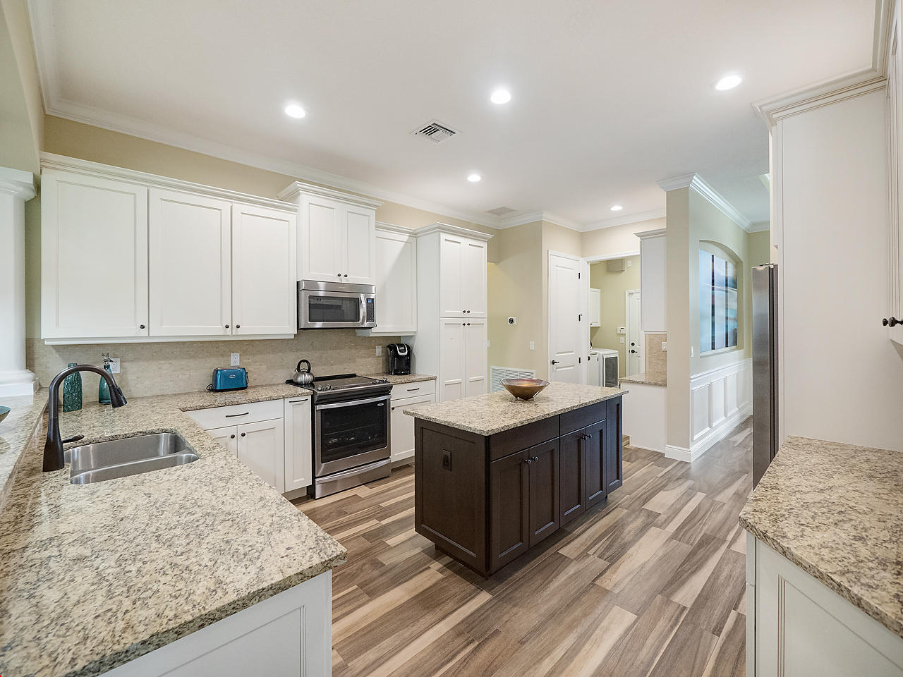 2663 Southwest Windship Way Stuart, FL 34997 - Photo 8 of 28 Kitchen