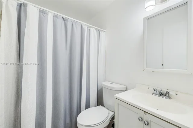 $385,000 | 8450 Southwest 154th Cir Court, Unit 207, Miami, FL 33193