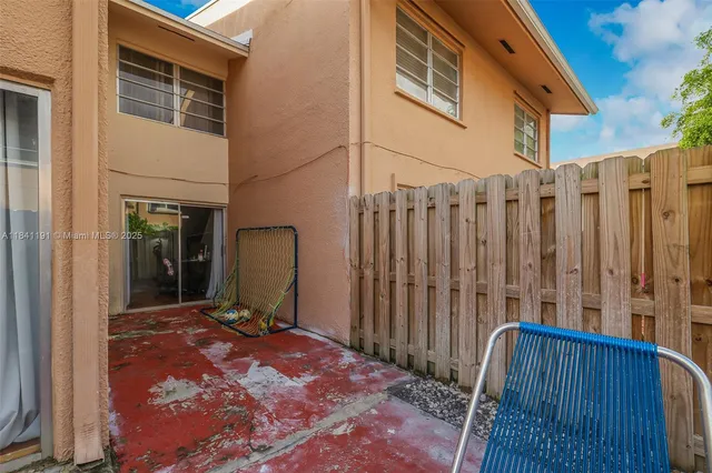 $385,000 | 8450 Southwest 154th Cir Court, Unit 207, Miami, FL 33193