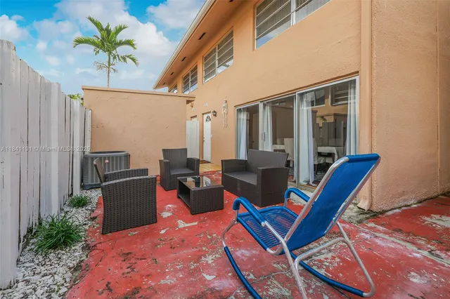 $385,000 | 8450 Southwest 154th Cir Court, Unit 207, Miami, FL 33193