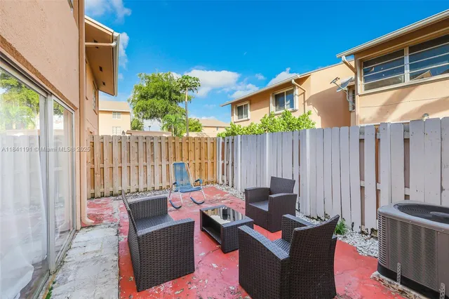 $385,000 | 8450 Southwest 154th Cir Court, Unit 207, Miami, FL 33193