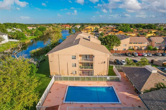 $385,000 | 8450 Southwest 154th Cir Court, Unit 207, Miami, FL 33193
