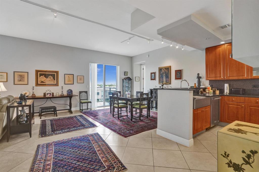 2633 Northeast 14th Avenue, Unit 400 Wilton Manors, FL 33334 - Photo 11 of 74 Open concept