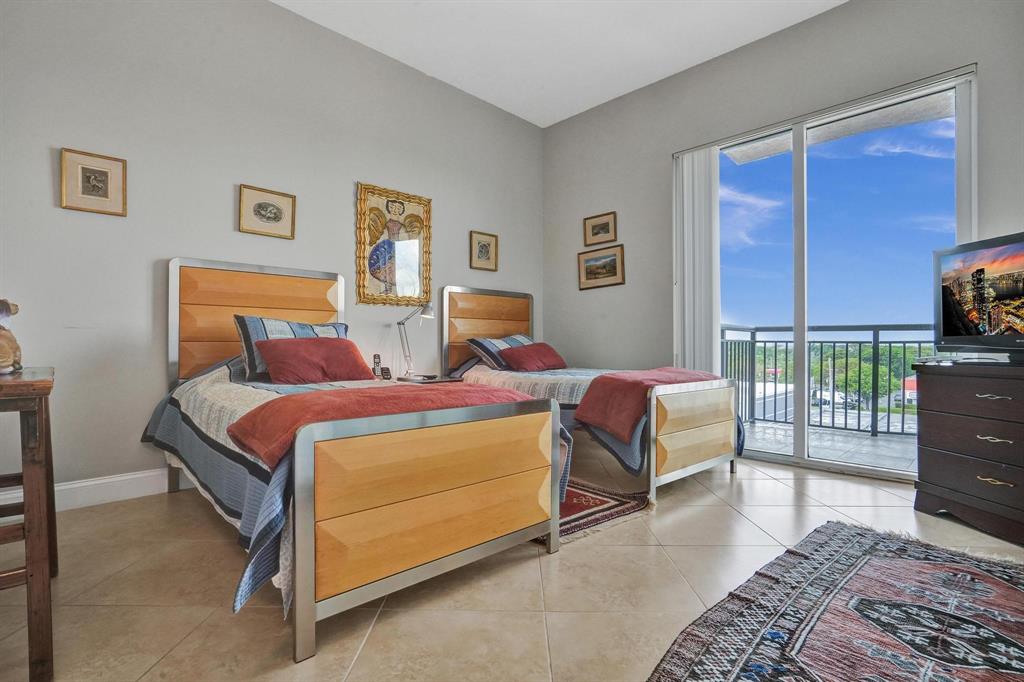 2633 Northeast 14th Avenue, Unit 400 Wilton Manors, FL 33334 - Photo 37 of 74 Second bedroom