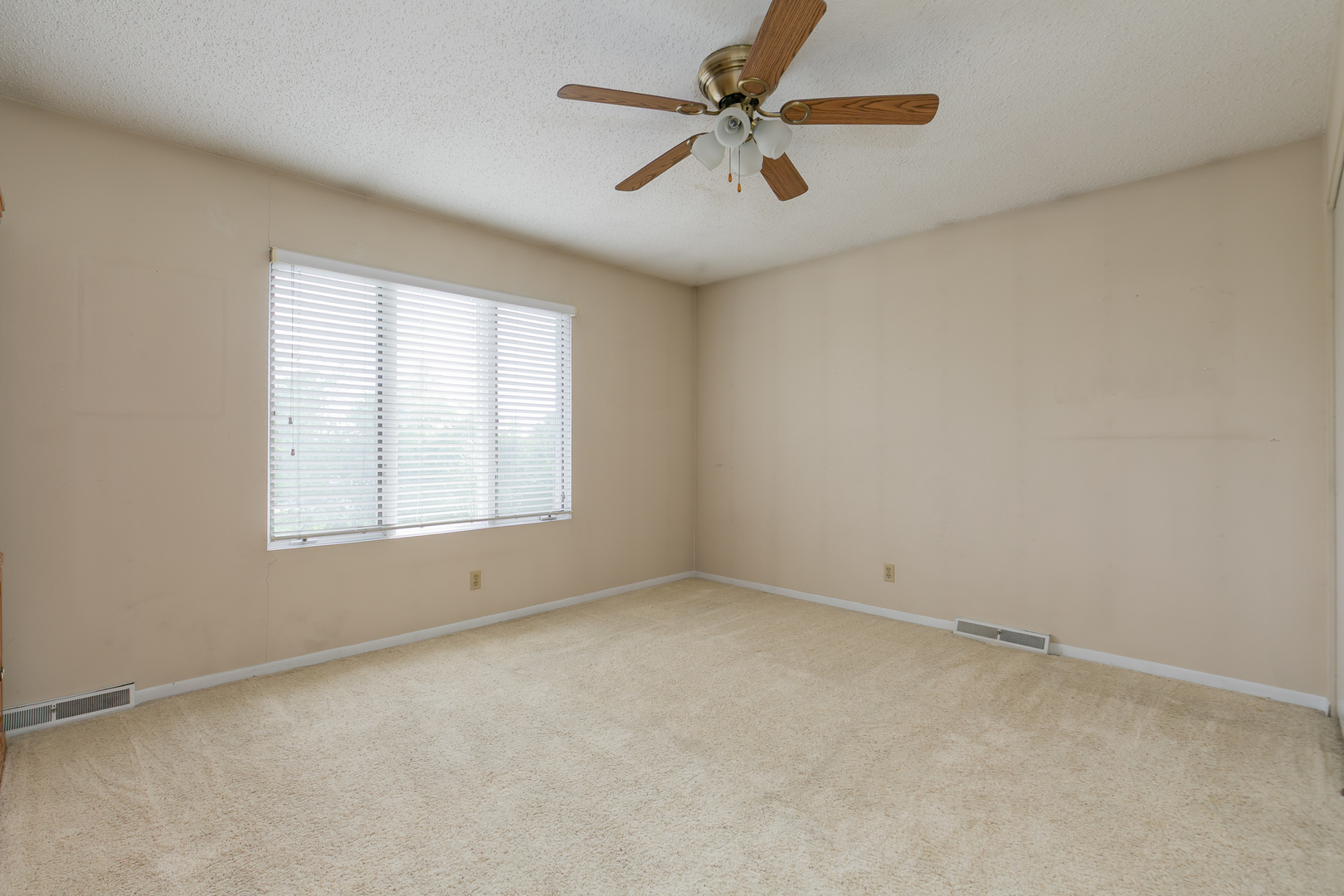 3721 35th Street, Unit 4 Moline, IL 61265 - Photo 19 of 26