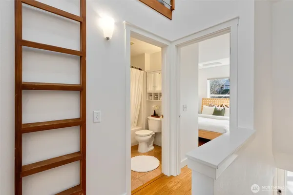 $539,000 | 206 24th Avenue East, Seattle, WA 98112