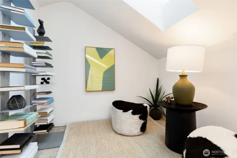 $539,000 | 206 24th Avenue East, Seattle, WA 98112