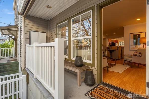 $539,000 | 206 24th Avenue East, Seattle, WA 98112