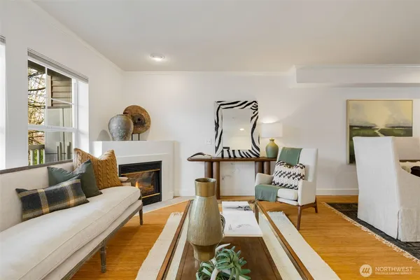 $539,000 | 206 24th Avenue East, Seattle, WA 98112