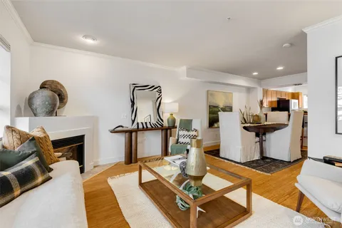 $539,000 | 206 24th Avenue East, Seattle, WA 98112