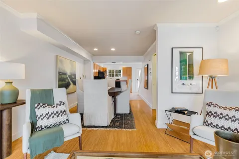 $539,000 | 206 24th Avenue East, Seattle, WA 98112