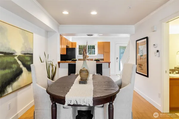 $539,000 | 206 24th Avenue East, Seattle, WA 98112