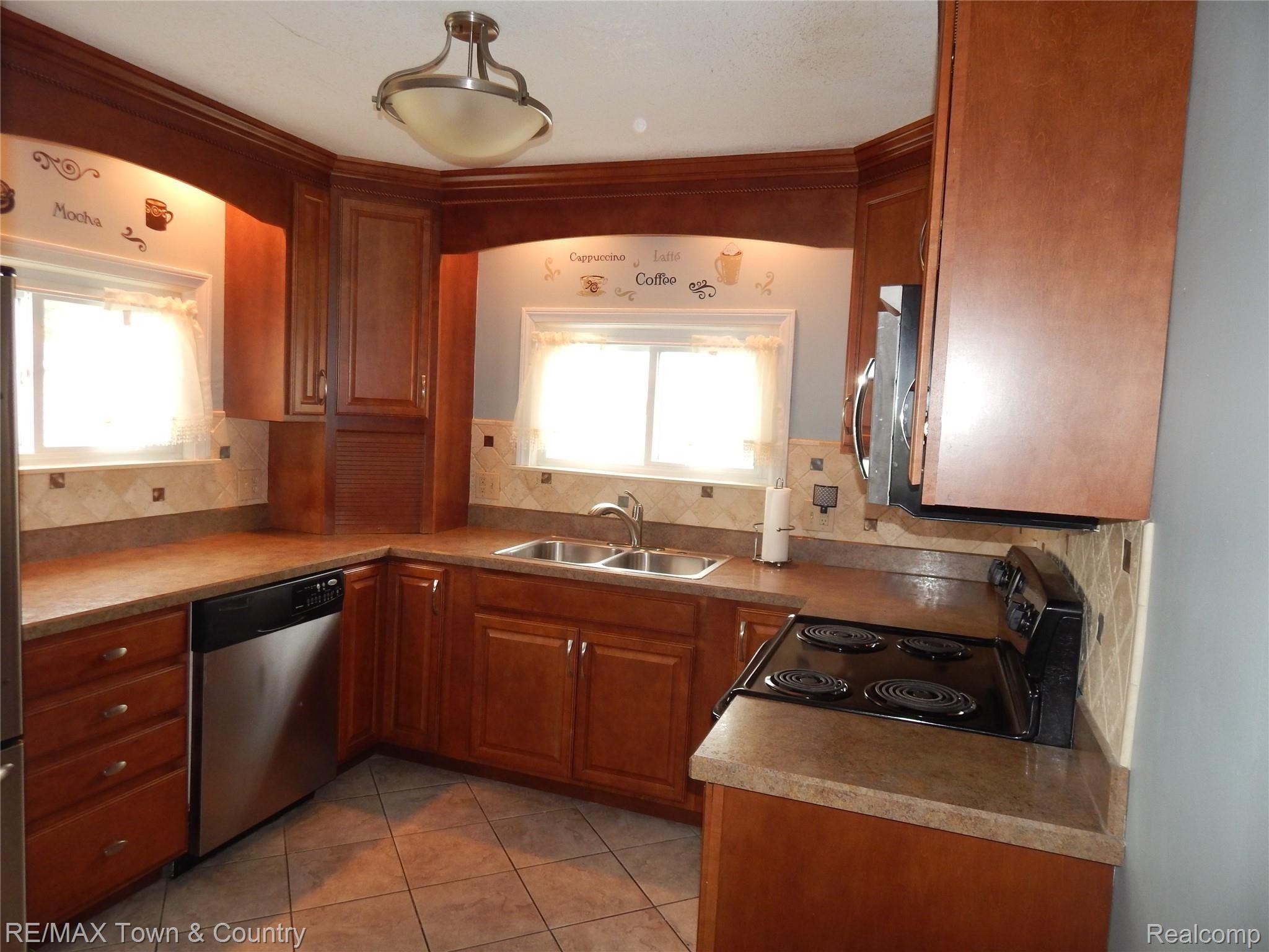 433 Elms Road Flushing, MI 48433 - Photo 15 of 36 DSCN1095.JPG