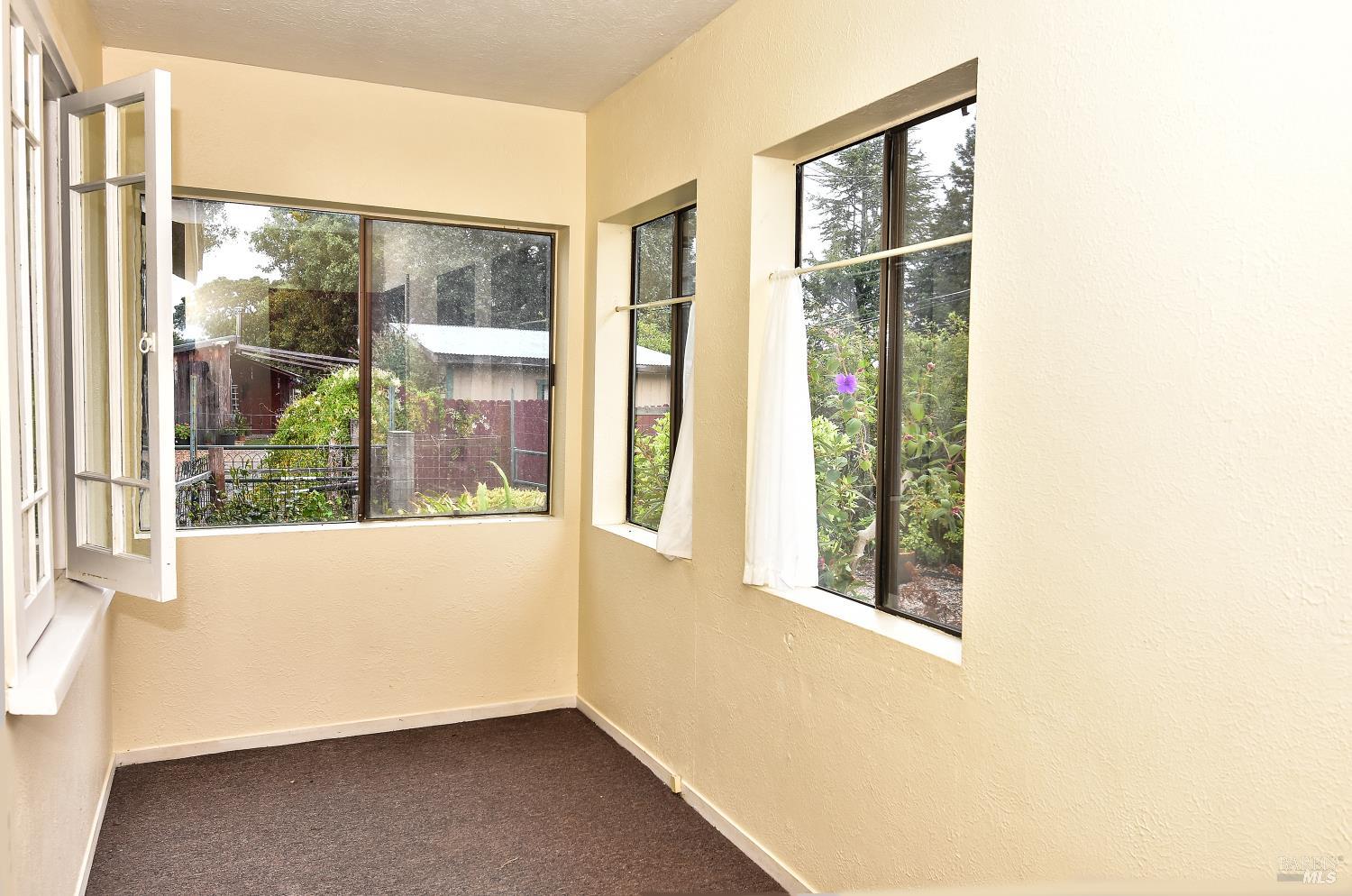 704 Bloomfield Road Sebastopol, CA 95472 - Photo 5 of 47