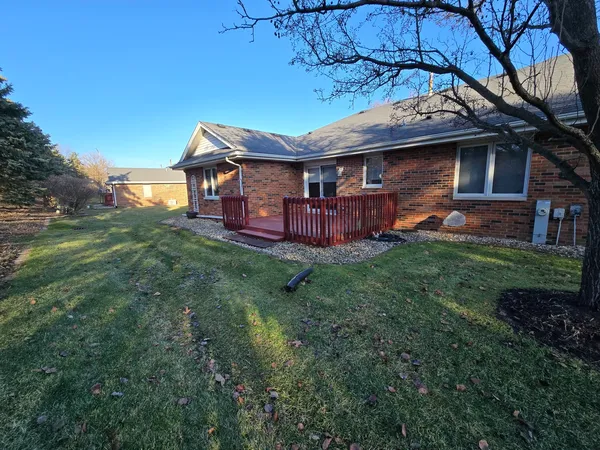 $219,000 | 27106 South Fountainview Drive, Crete, IL 60417
