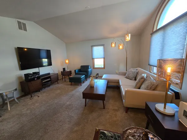 $219,000 | 27106 South Fountainview Drive, Crete, IL 60417