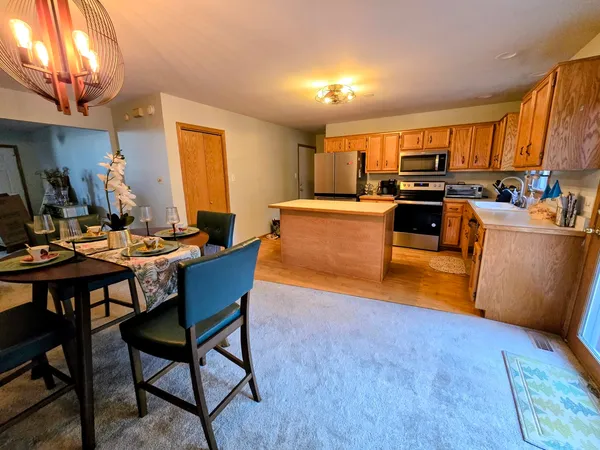 $219,000 | 27106 South Fountainview Drive, Crete, IL 60417