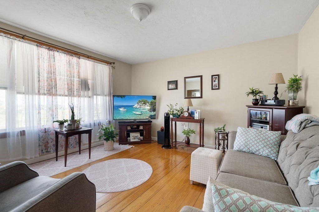 136-138 Flash Road Nahant, MA 01908 - Photo 26 of 39 Gallery Image 26