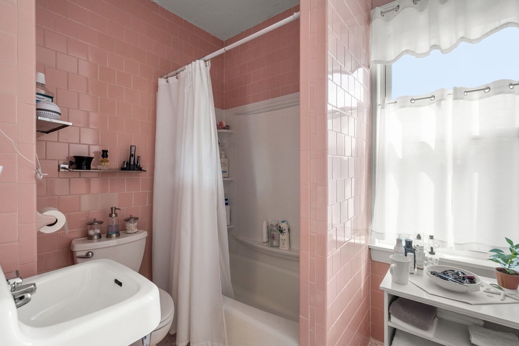 136-138 Flash Road Nahant, MA 01908 - Photo 27 of 39 Gallery Image 27