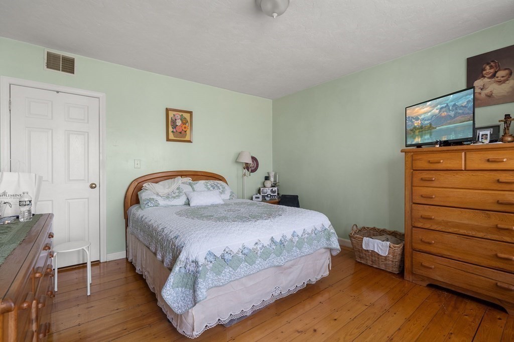 136-138 Flash Road Nahant, MA 01908 - Photo 28 of 39 Gallery Image 28