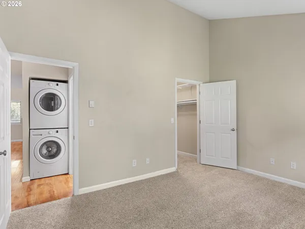 a view of washer and dryer in a room