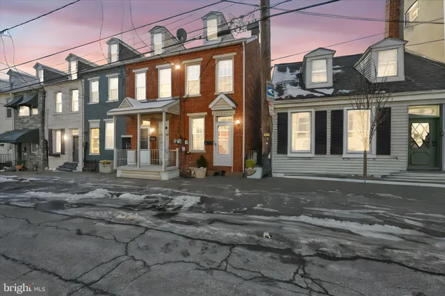 $219,900 | 440 North Water Street, Lancaster, PA 17603