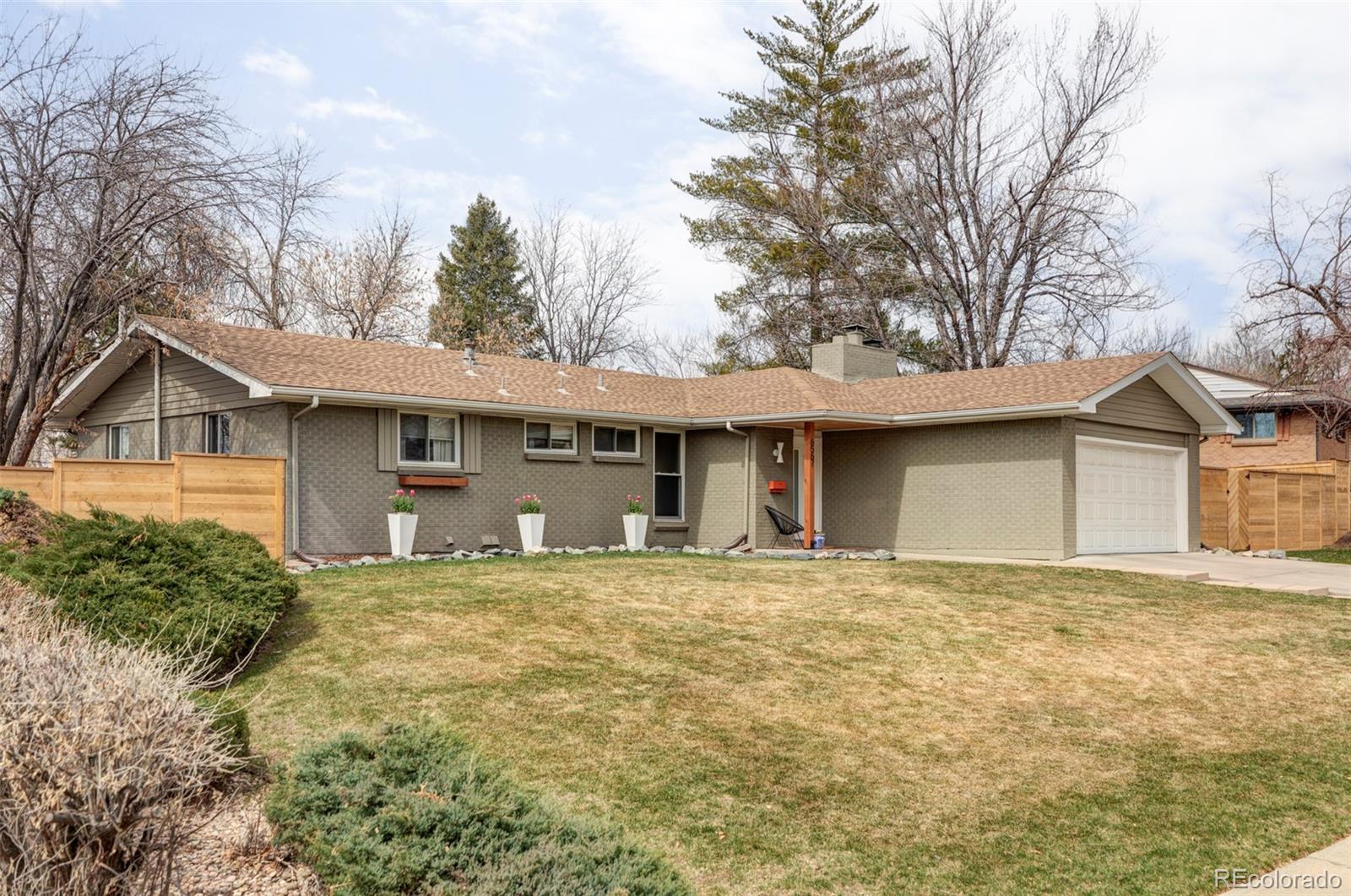 6567 South Elizabeth Way Centennial, CO 80121 - Photo 4 of 31