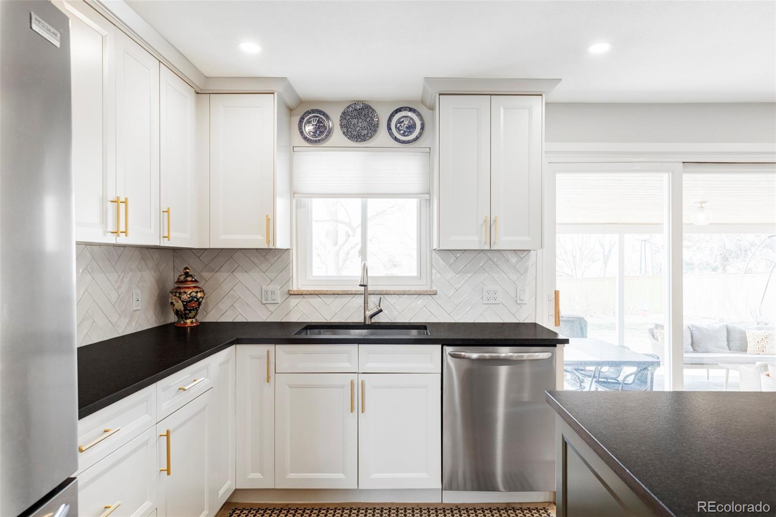 6567 South Elizabeth Way Centennial, CO 80121 - Photo 7 of 31