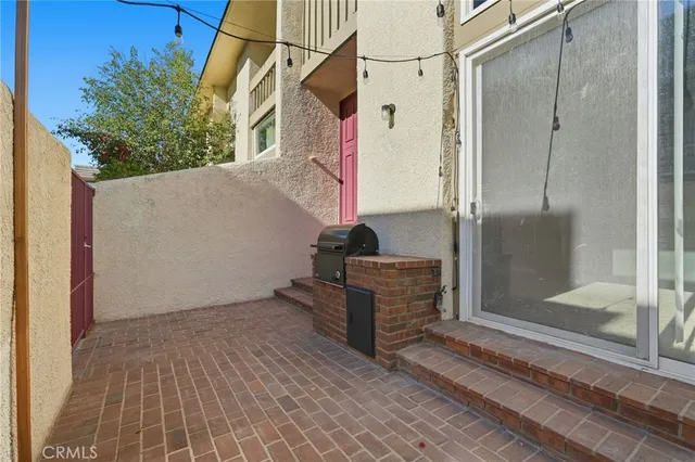 $670,000 | 9950 Topanga Canyon Boulevard, Unit 58, Chatsworth, CA 91311