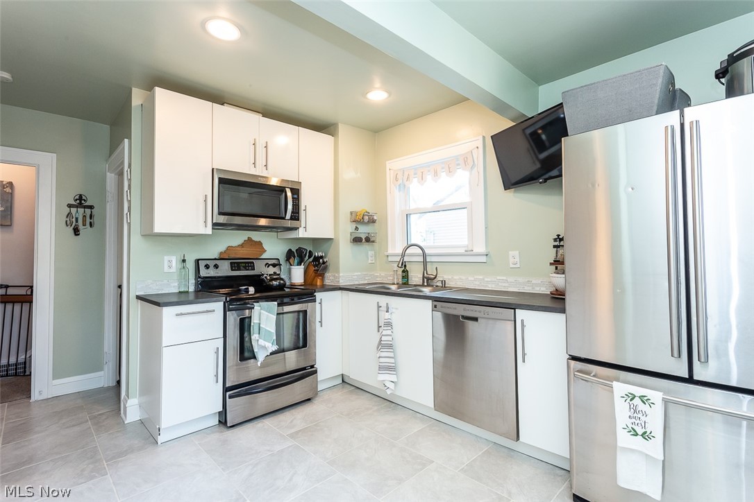 1368 Churchill Road Lyndhurst, OH 44124 - Photo 11 of 30 Gallery Image 11