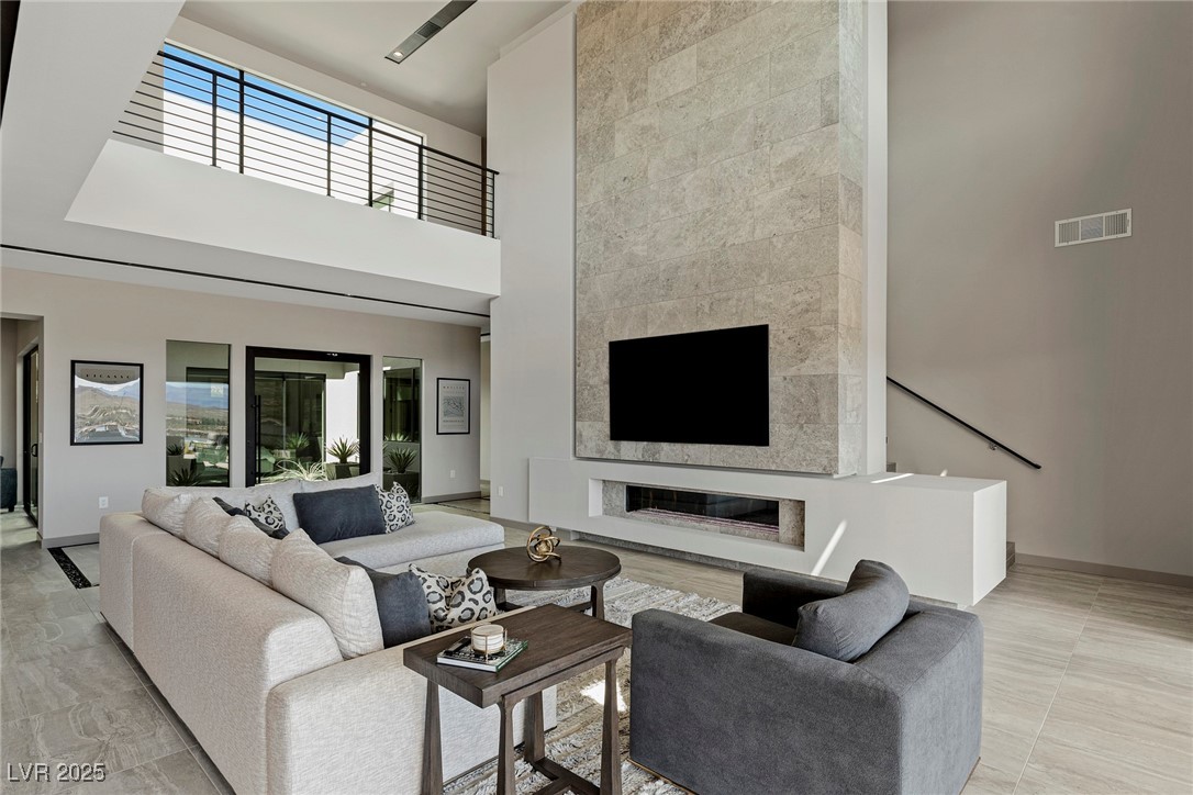 29 Falling Ridge Lane Henderson, NV 89011 - Photo 10 of 87 Gallery Image 10