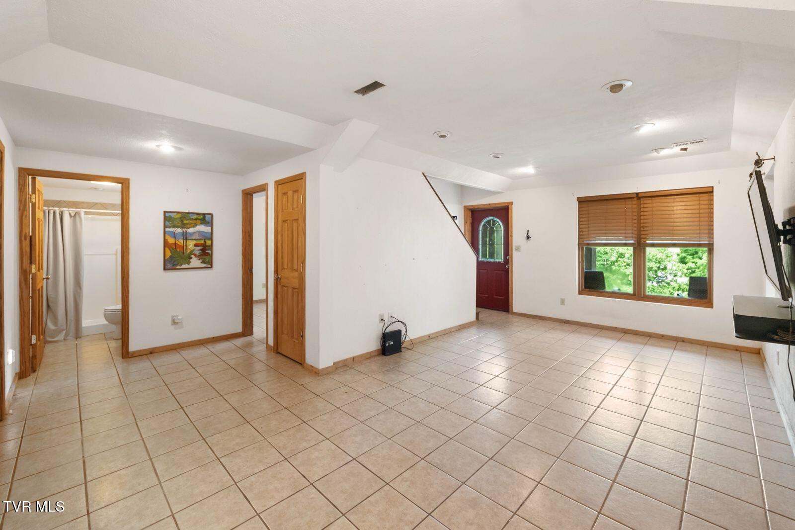 21179 Green Spring Road Abingdon, VA 24211 - Photo 12 of 37 16-web-or-mls-21197-green-spring-rd