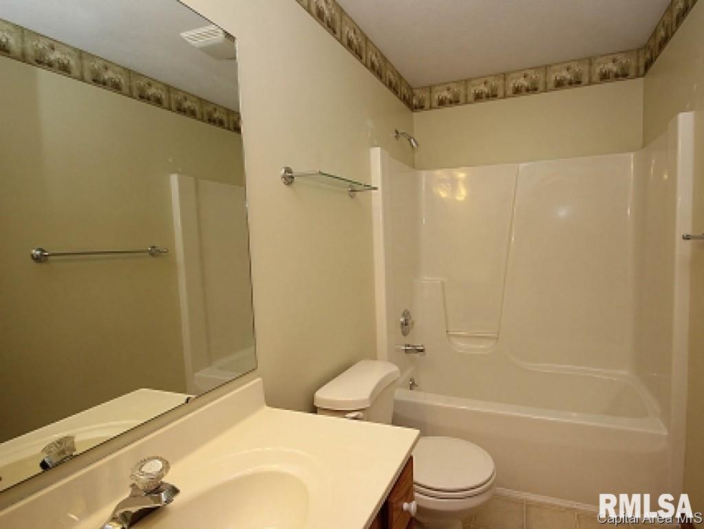 2713 Wordsworth Drive Springfield, IL 62711 - Photo 16 of 25 Gallery Image 16