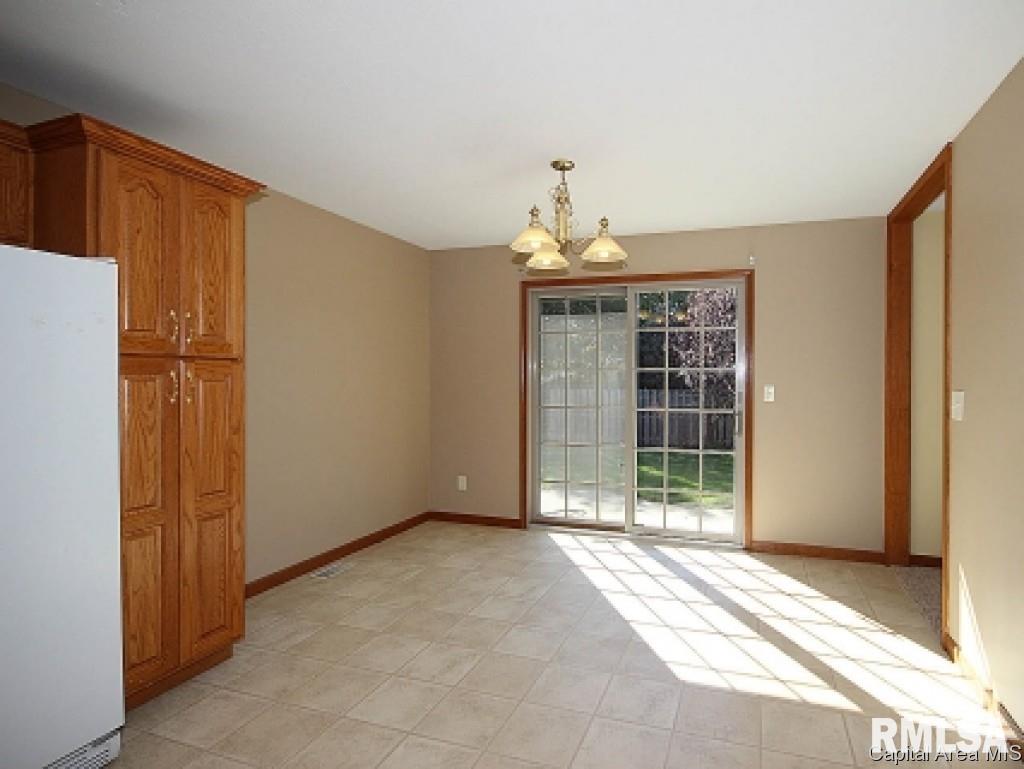 2713 Wordsworth Drive Springfield, IL 62711 - Photo 7 of 25 Gallery Image 7