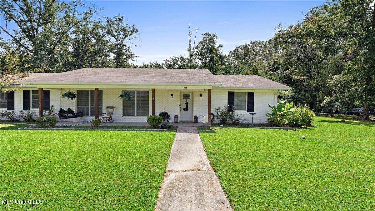 716 Line Drive Forest, MS 39074 - Photo 2 of 23 02-DSC06282