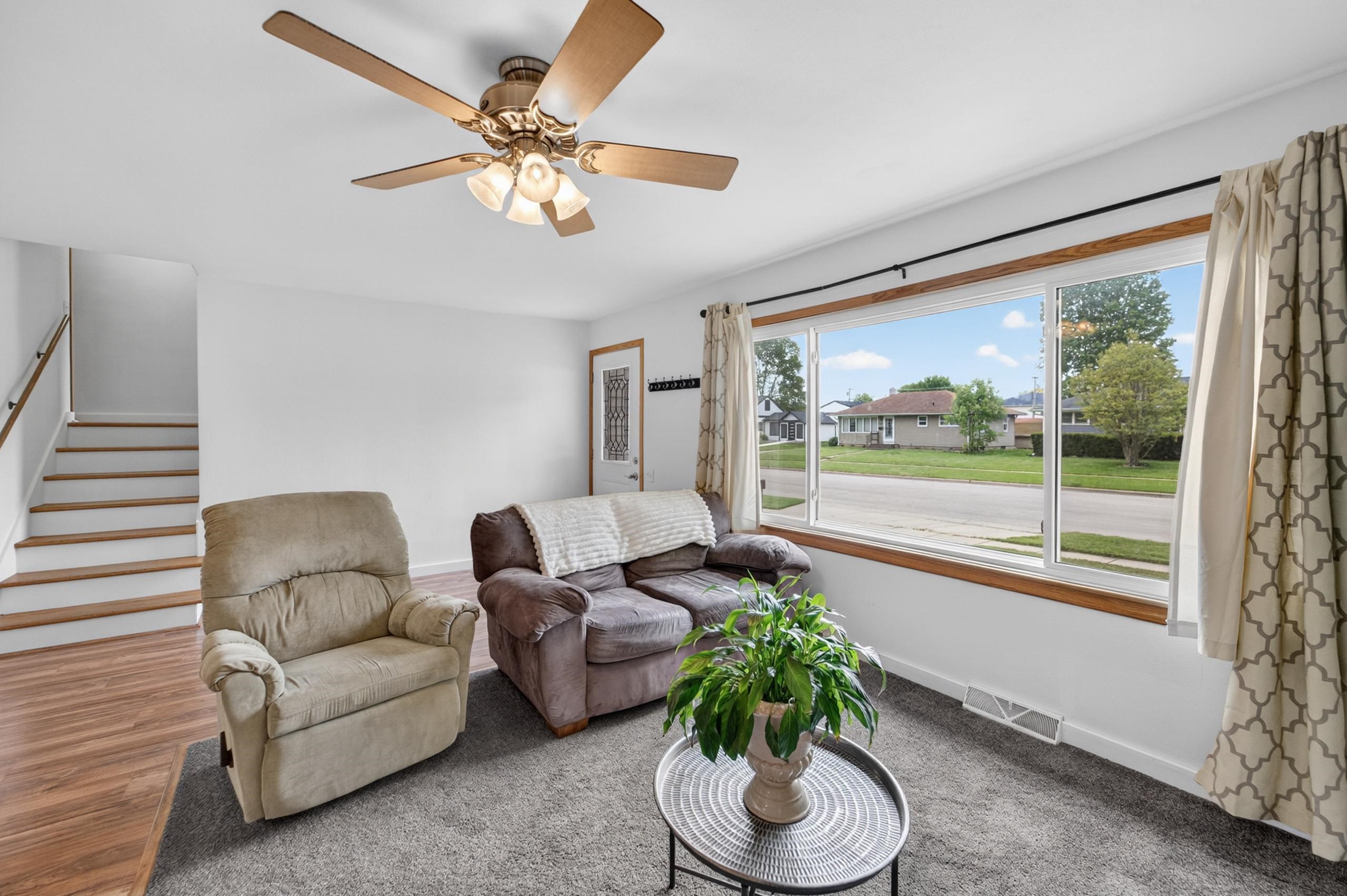 203 Fairview Court Waunakee, WI 53597 - Photo 3 of 22