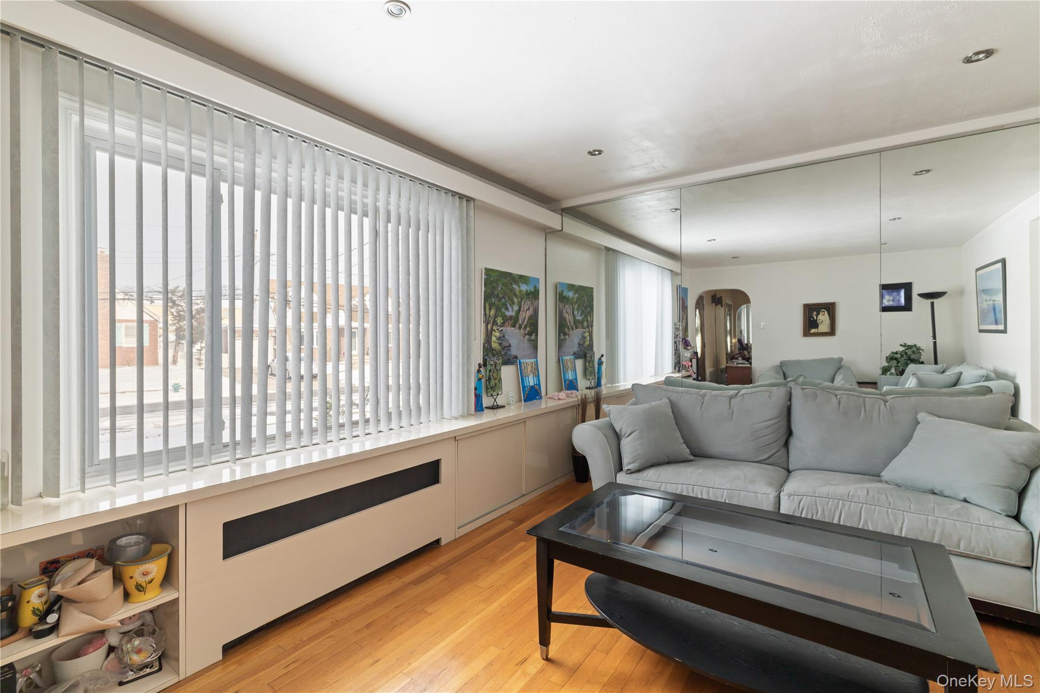 17 Standish Road Valley Stream, NY 11580 - Photo 4 of 25