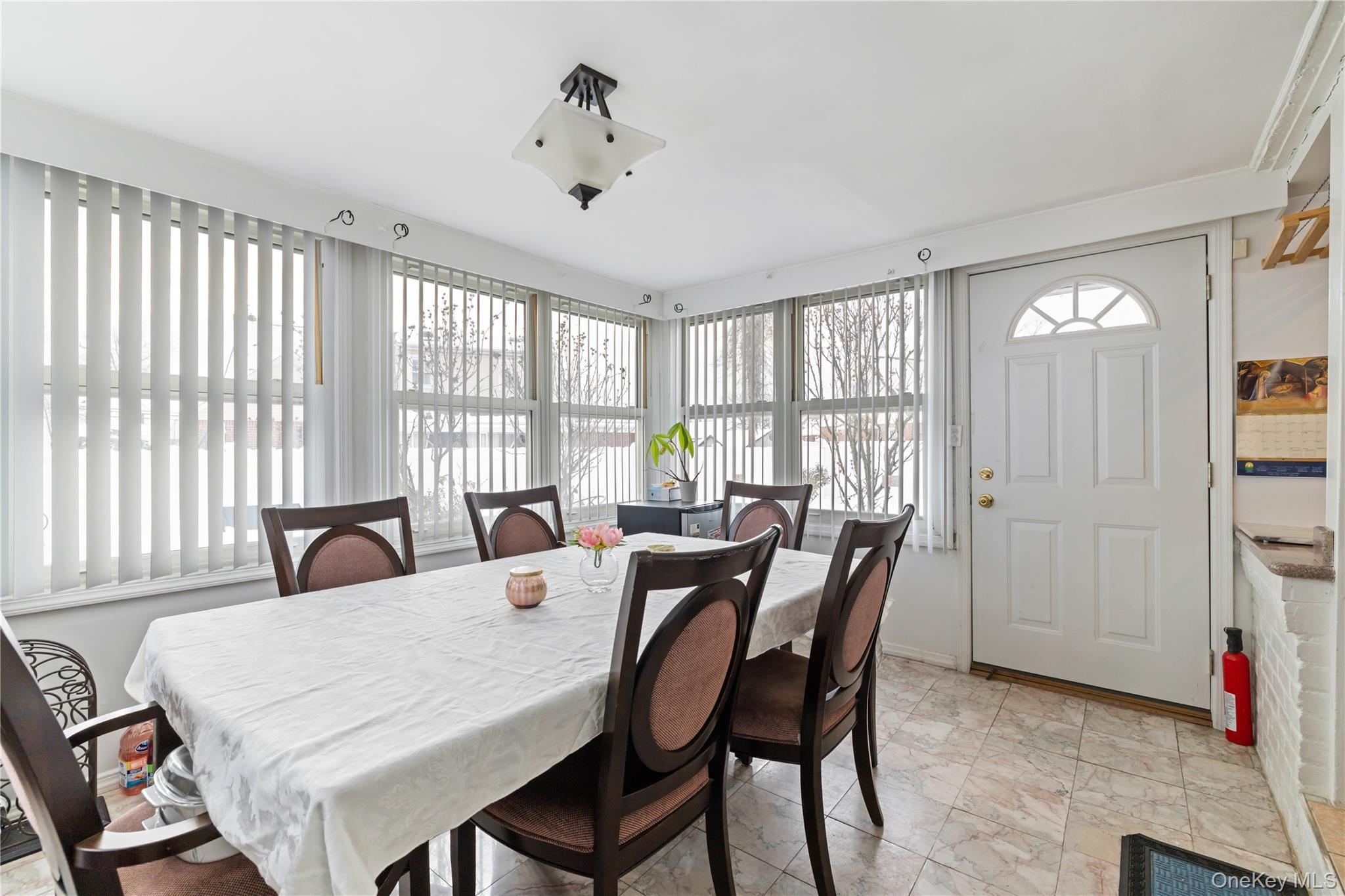 17 Standish Road Valley Stream, NY 11580 - Photo 9 of 25