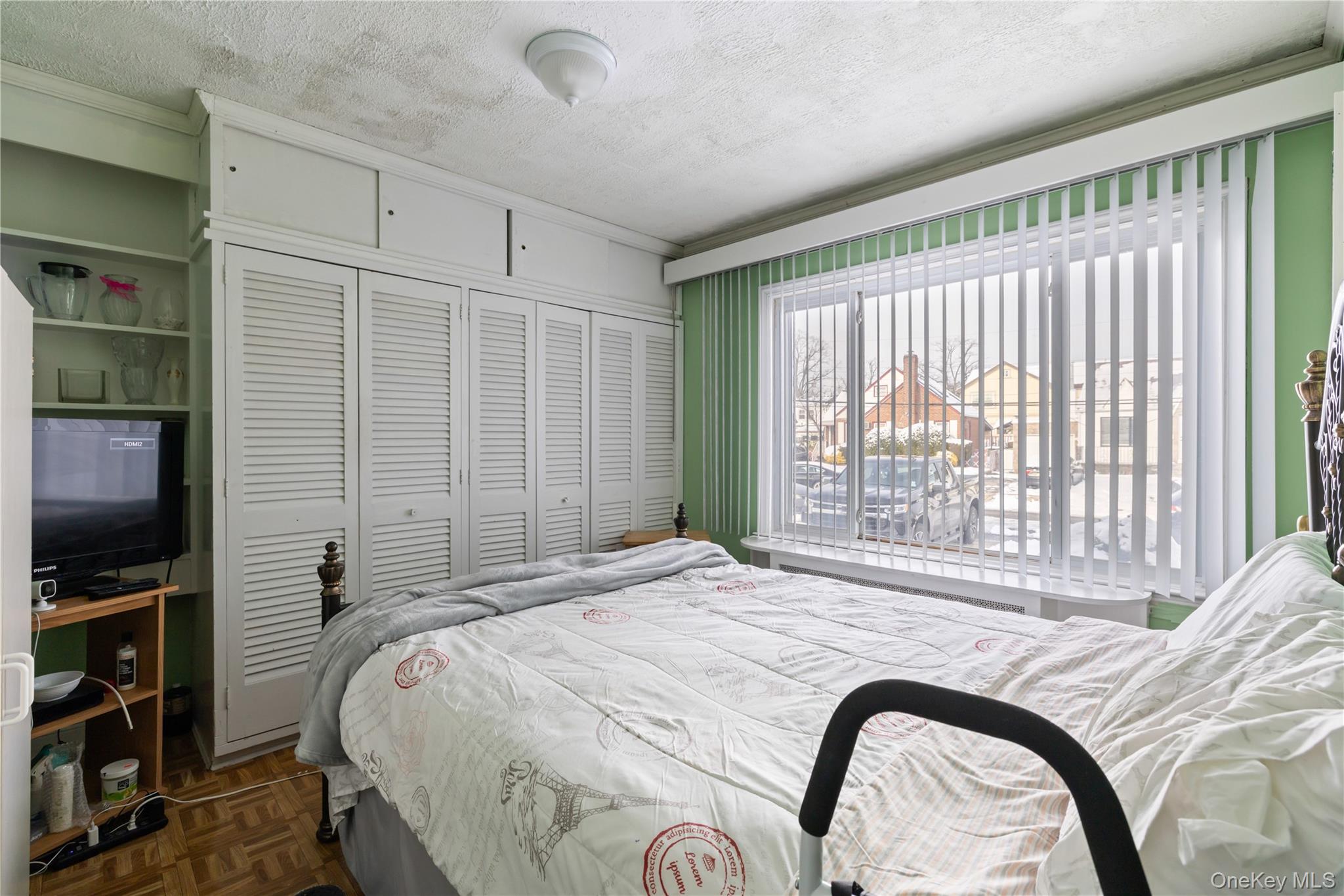 17 Standish Road Valley Stream, NY 11580 - Photo 10 of 25