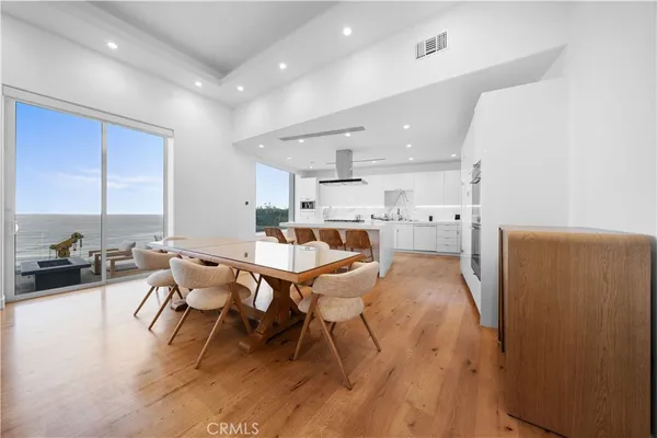 a large kitchen with lots of counter top space