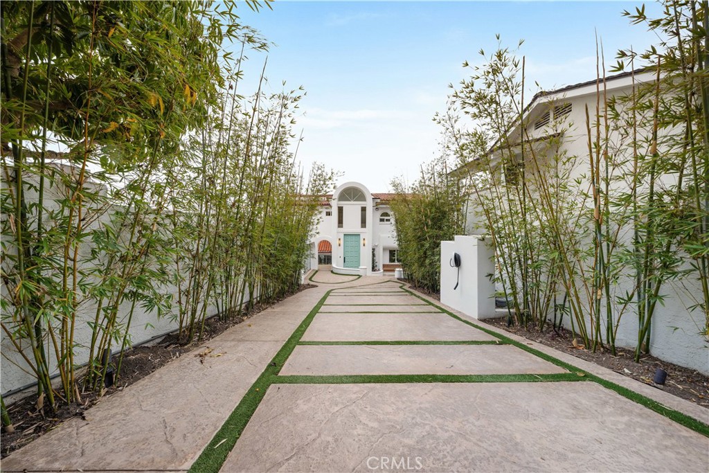 31654 Broad Beach Road Malibu, CA 90265 - Photo 3 of 75