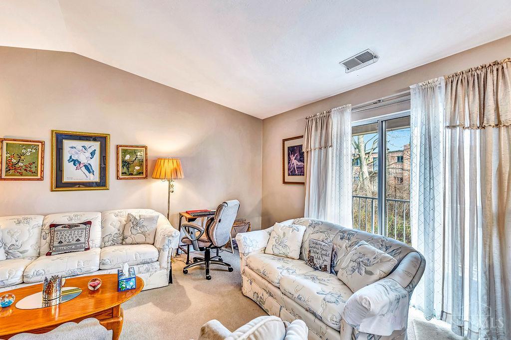 5642 Bridgetown Road, Unit 8 Cincinnati, OH 45248 - Photo 10 of 42 Gallery Image 10