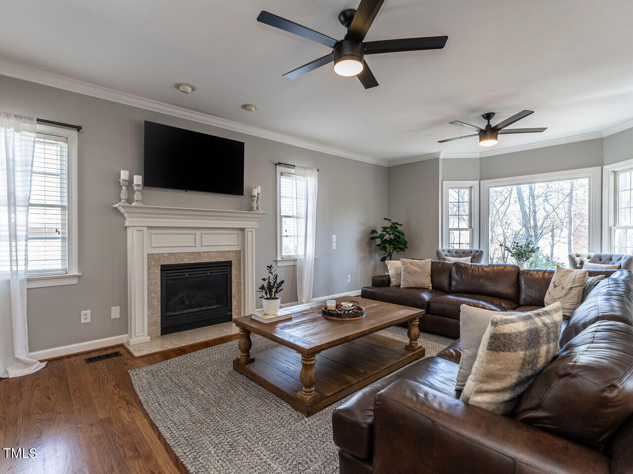 6612 Arbor Grande Way Raleigh, NC 27615 - Photo 7 of 30 009-1280x960-family-room