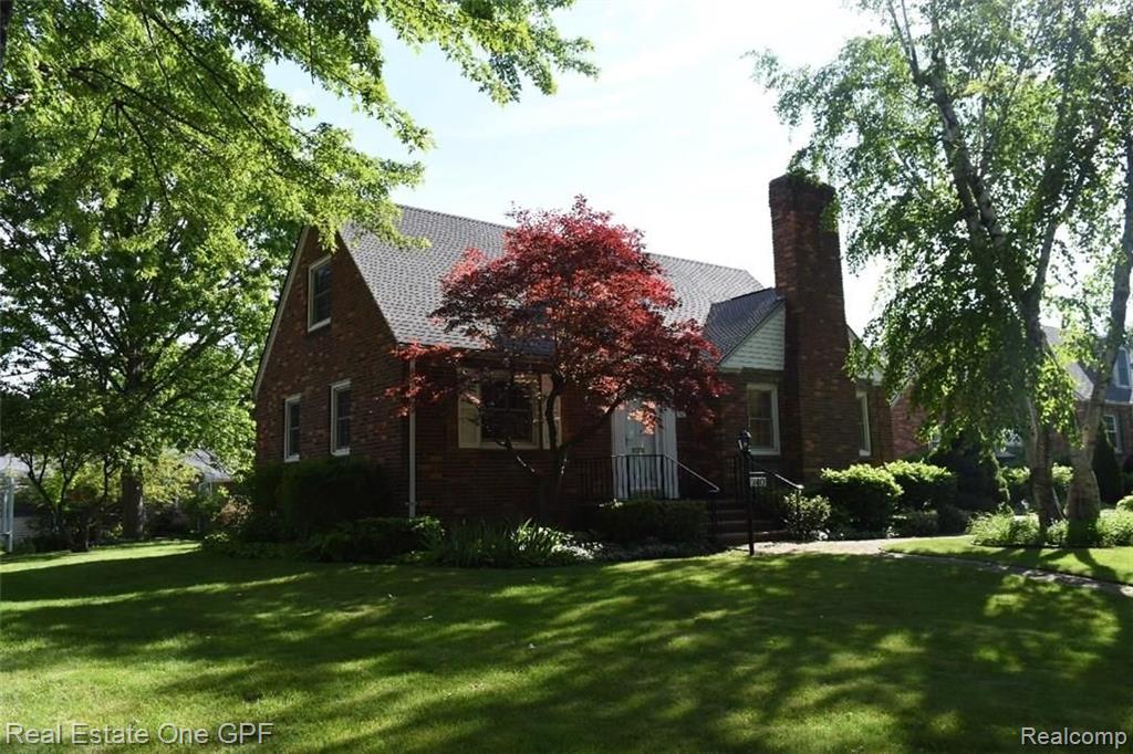 740 Hawthorne Road Grosse Pointe Woods, MI 48236 - Photo 46 of 47
