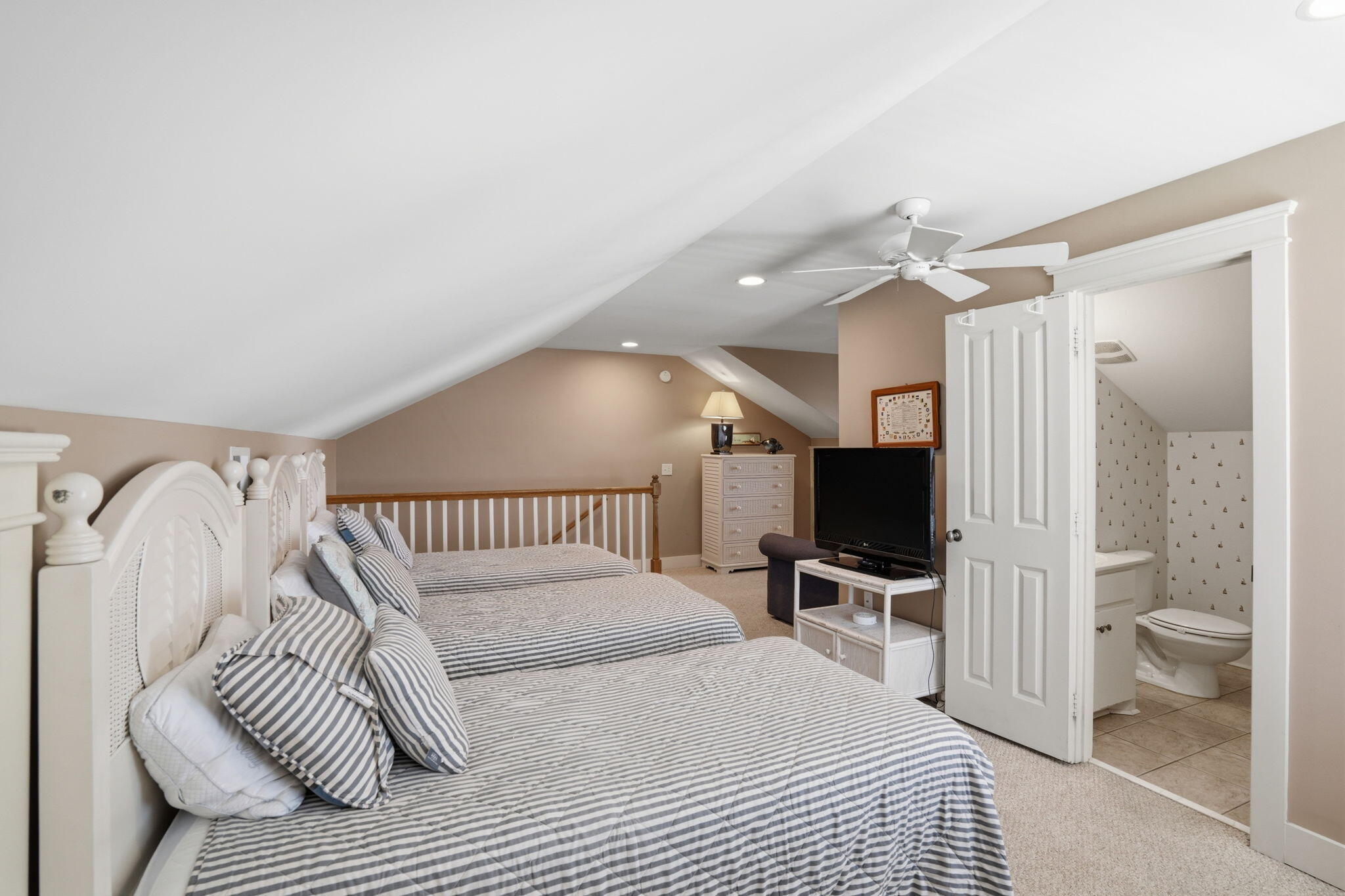 805 Jungle Road, Unit A Edisto Island, SC 29438 - Photo 31 of 48 27-web-or-mls-027_DSC02365