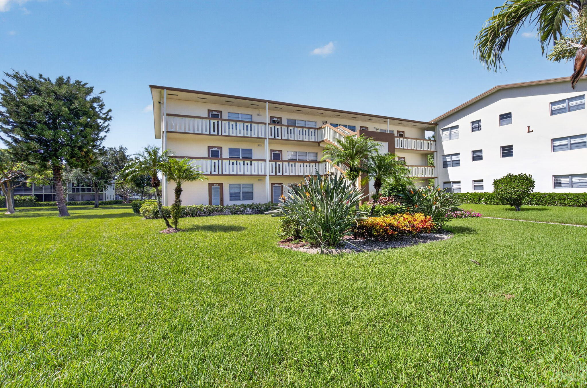 463 Mansfield K Boca Raton, FL 33434 - Photo 2 of 80 2-web-or-mls-DSC_6937