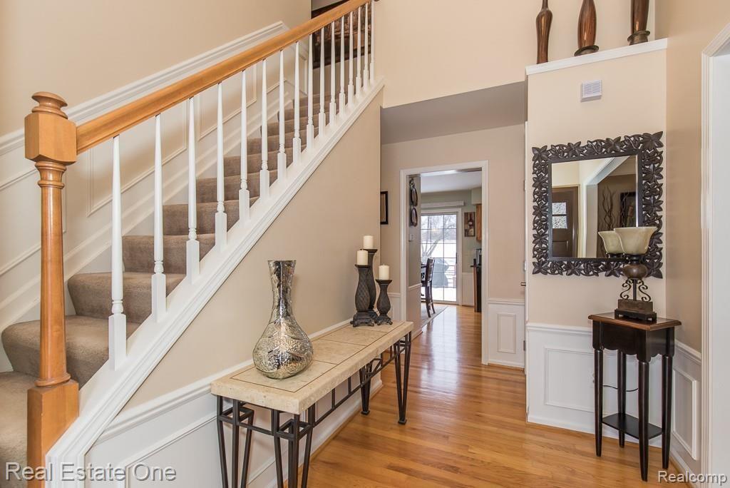 2392 Pleasant View Drive Rochester Hills, MI 48306 - Photo 6 of 39