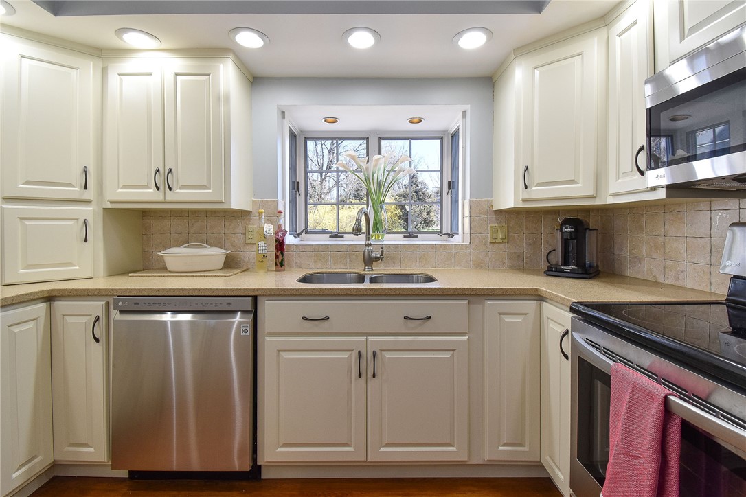 73 Pound Hill Road North Smithfield, RI 02896 - Photo 22 of 50 Gallery Image 22