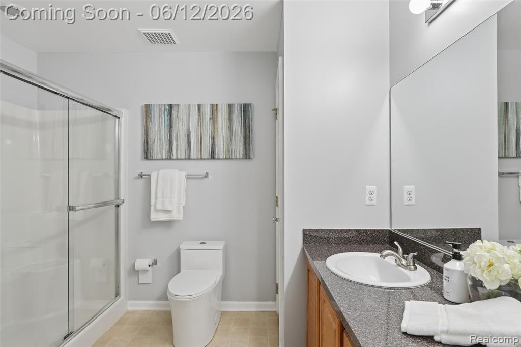 11862 Farmington Road Livonia, MI 48150 - Photo 8 of 29