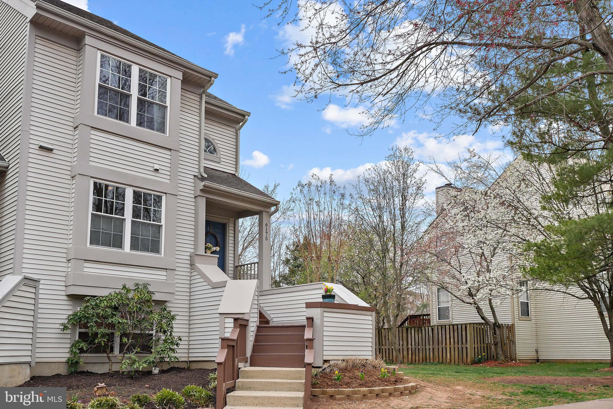 6175 Stonepath Circle Centreville, VA 20120 - Photo 3 of 33 Exterior Front